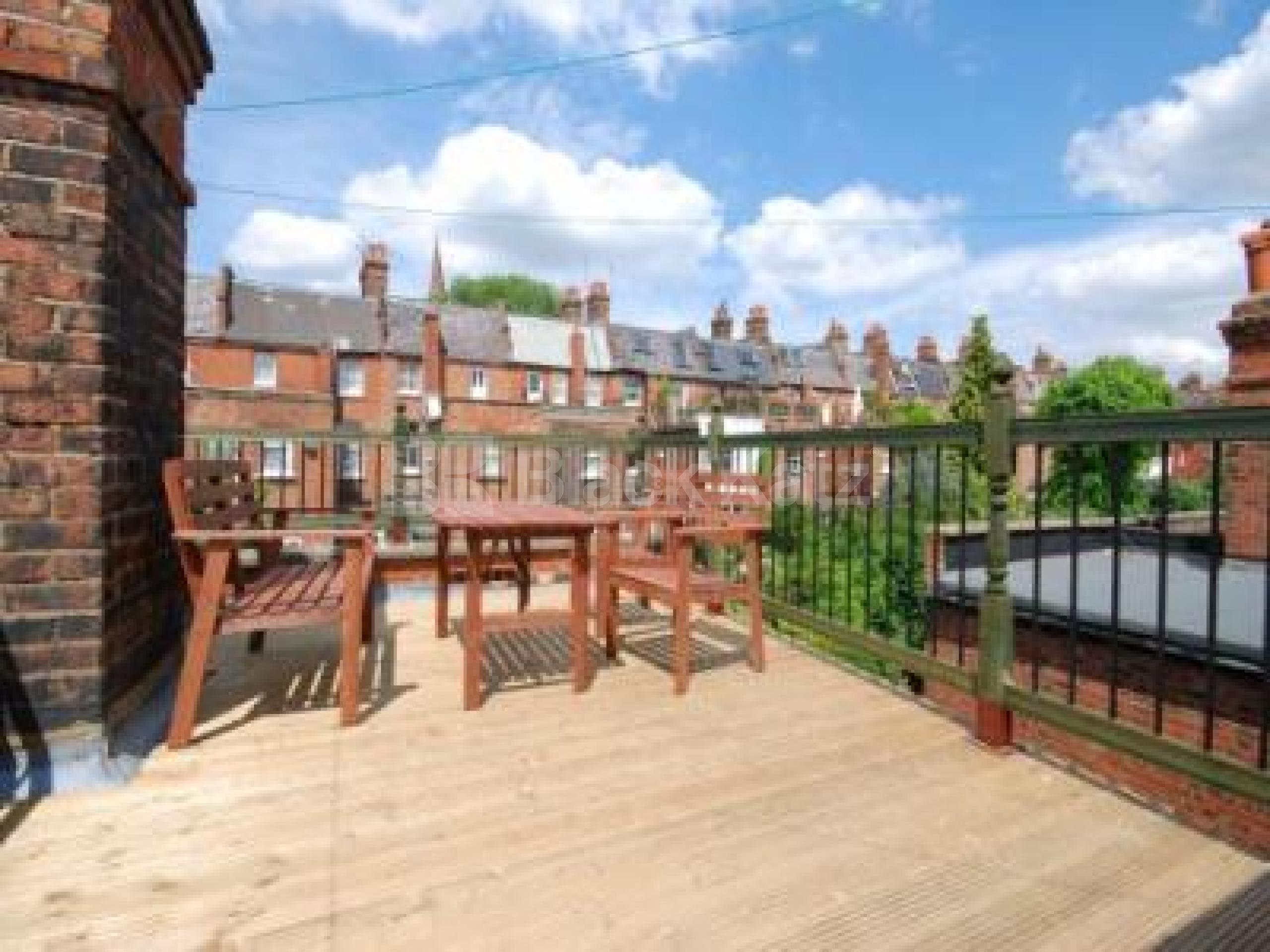 			Fantastic Flat With Terrace, 3 Bedroom, 1 bath, 1 reception Flat			 Harberton Road, Archway N19
